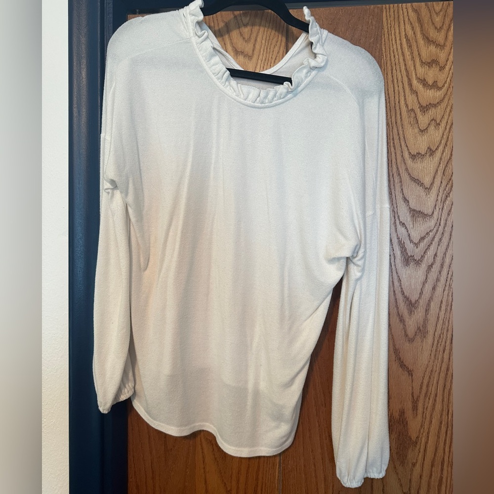 Elegant White Ruffled Women's Top